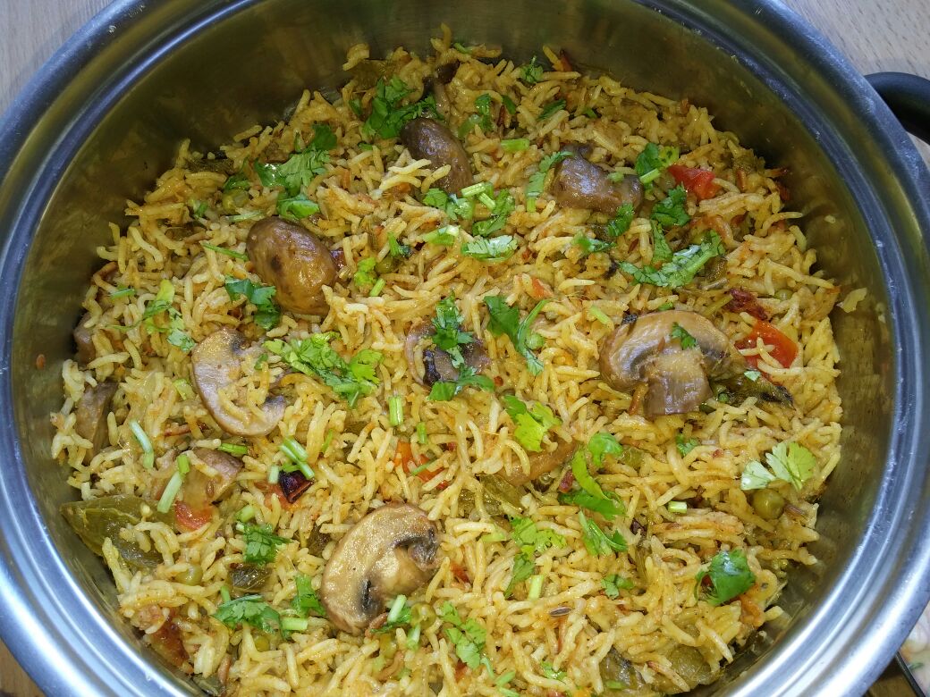 Just for Foodies!! Mushroom peas pulao
