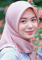  wajah cantiknya berbalut hijab begitu mudah ditemukan di media sosial Biodata Dan Kisah Ayana Jihye Moon - Mualaf Cantik Mantan Girl Band Korea