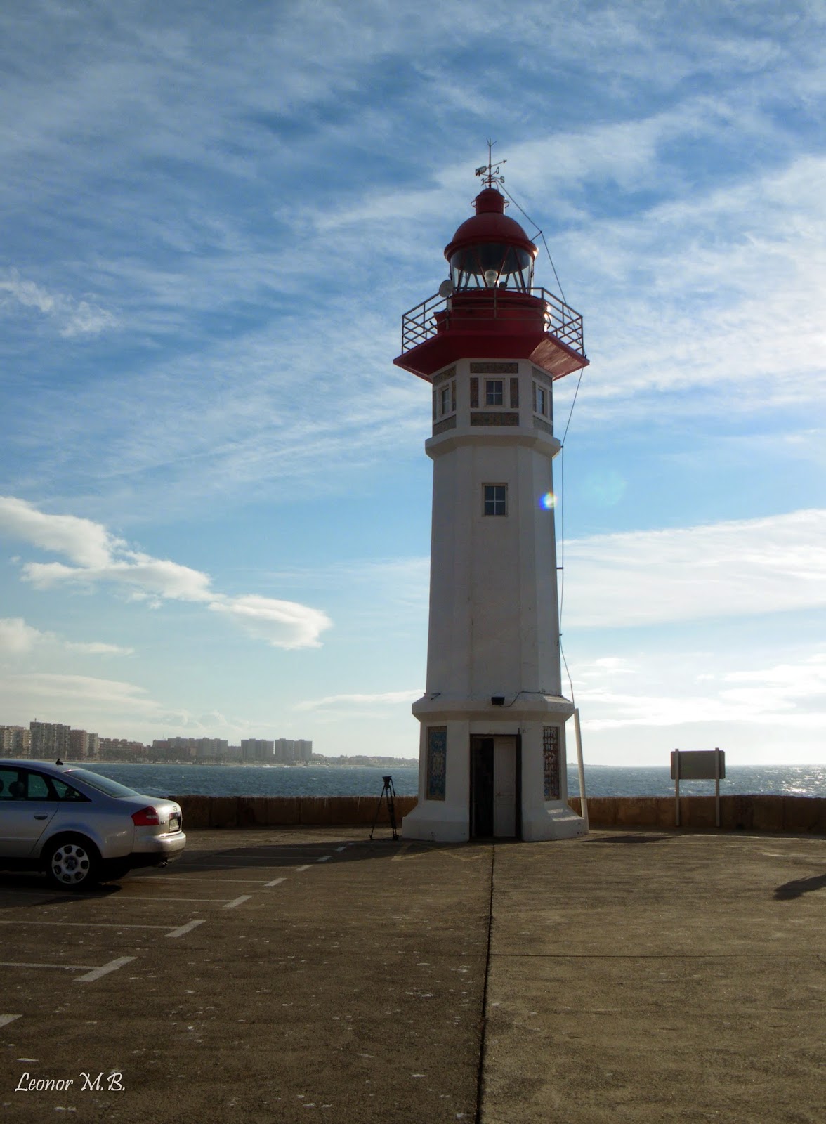 PLAYA DEL CASTILLO FARO DEL DIQUE DE PONIENTE. ALMERÍA