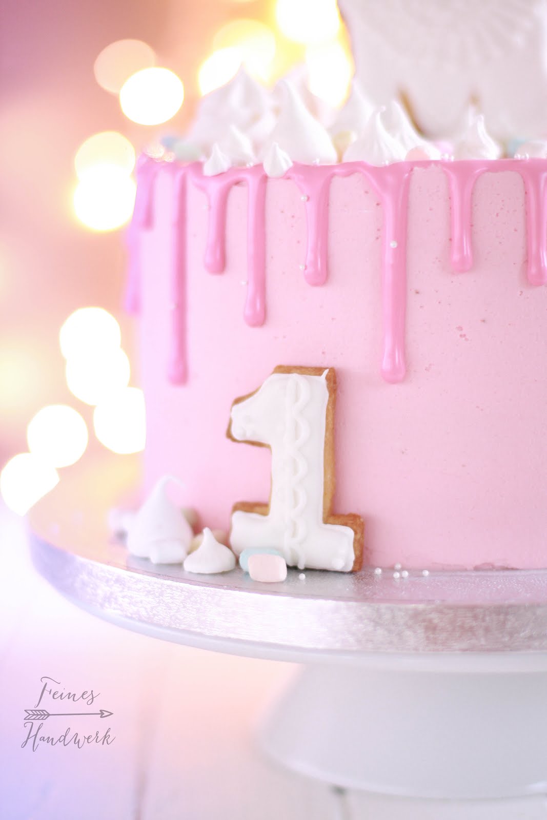 Feines Handwerk Lemon Curd Drip Cake