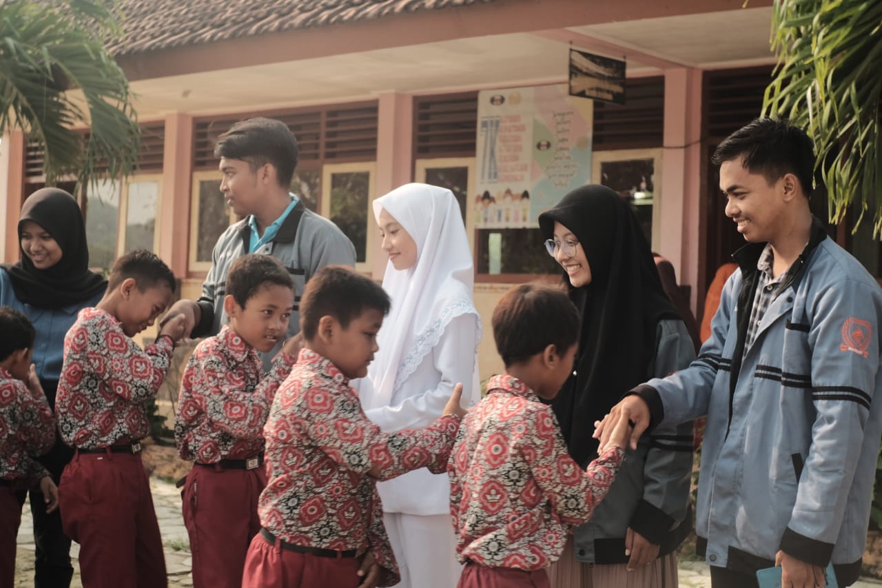 Kegiatas Pengabdian Kepada Masyarakat  Mahasiswa D3 Farmasi di  Kecamatan Ngambon Bojonegoro