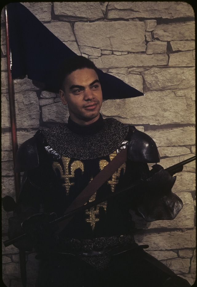 Amazing Photos of Earle Hyman Taken by Carl Van Vechten in the 1940s