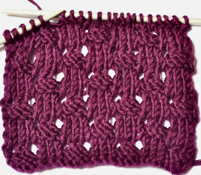 Knitting Novice: The Weekly Swatch: Knotted Box Knit Stitch