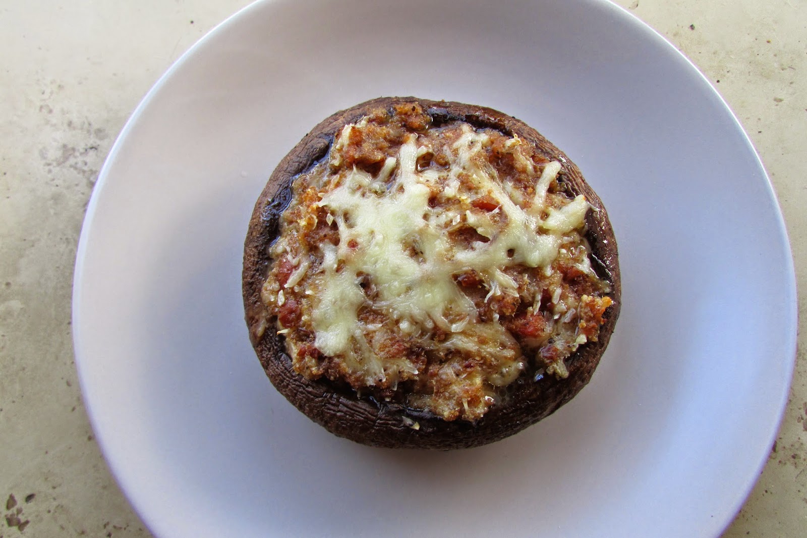 Portobello z nadzieniem z kiełbasy