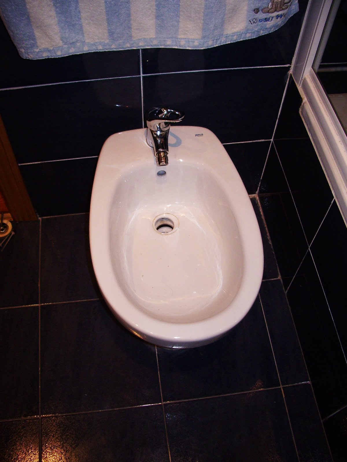 BALDOSASSA COMO QUITAR UN BIDÉ DE UN BAÑO Tiempo estimado 4 horas