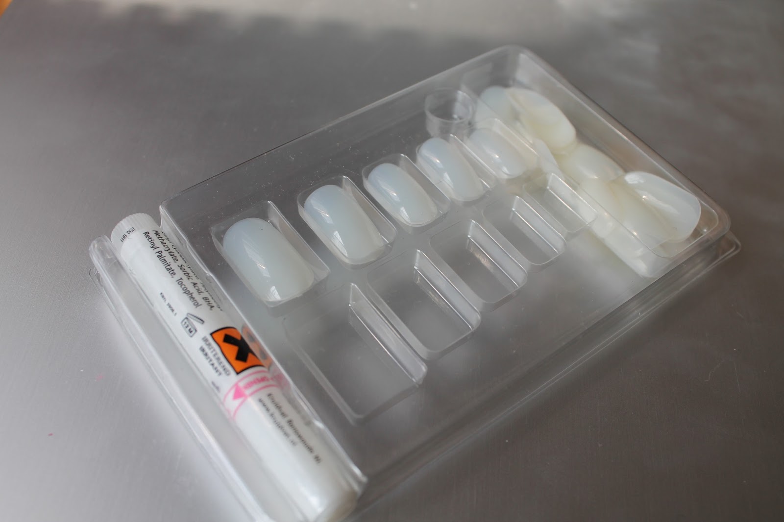 P.S.LiveLifeLovely Review Kruidvat Nail Kit Short Oval + Aardbeien