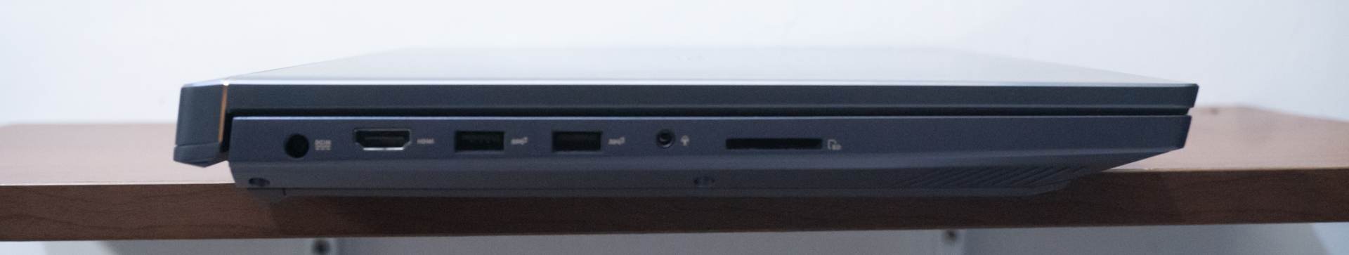 Desain Asus ProArt StudioBook Pro X W730