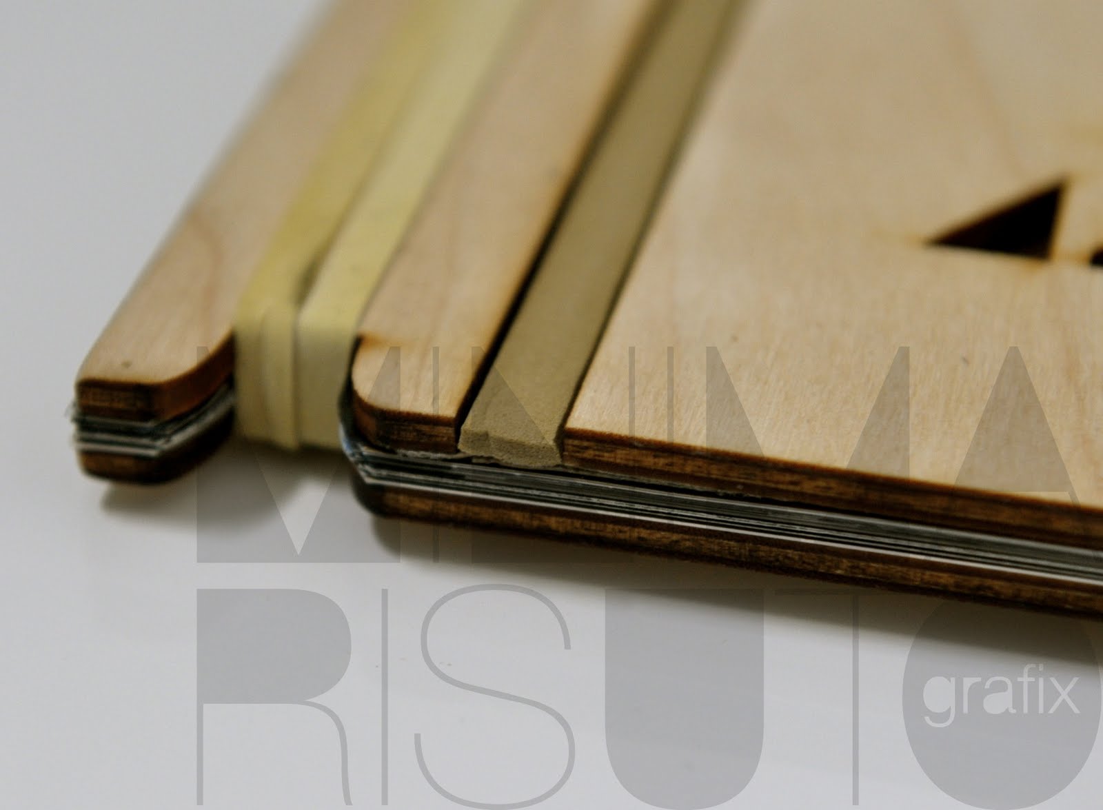 MINIMARISUTO//MINIMALIST DESIGN Portfolio Design // Laser DieCut Wood