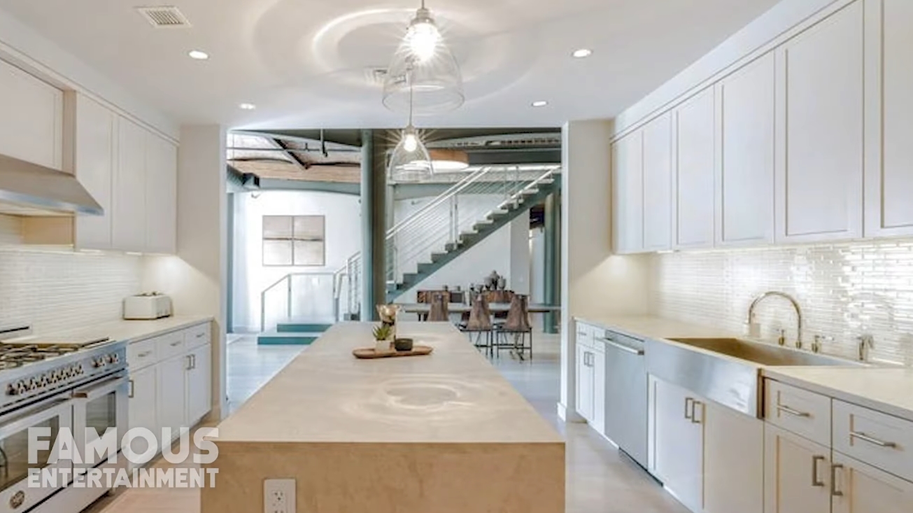 18 Photos vs. Zayn Malik's NYC Penthouse & London Home Interior Design Tour