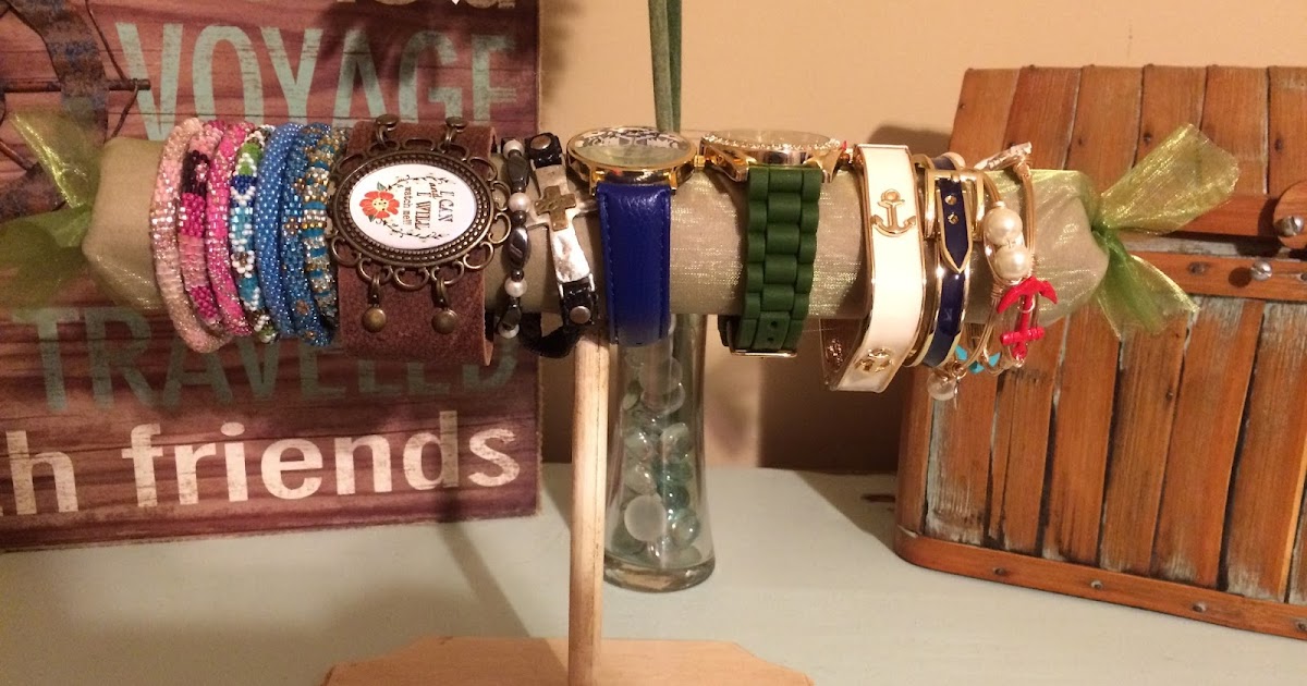 pink bracelet holder