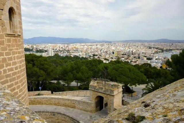 Things to do in Palma de Mallorca: Visit Bellver Castle