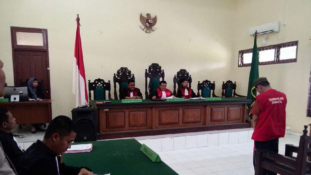 Pemerkosa Anak 4 Tahun Lalu Membakarnya, Akhirnya Dihukum Mati Pemerkosa Anak 4 Tahun Lalu Membakarnya, Akhirnya Dihukum Mati