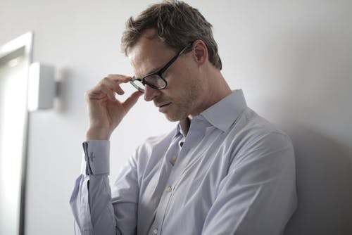LE COMPLEXE D' INFERIORITÉ : COMMENT S' EN DEBARRASSER