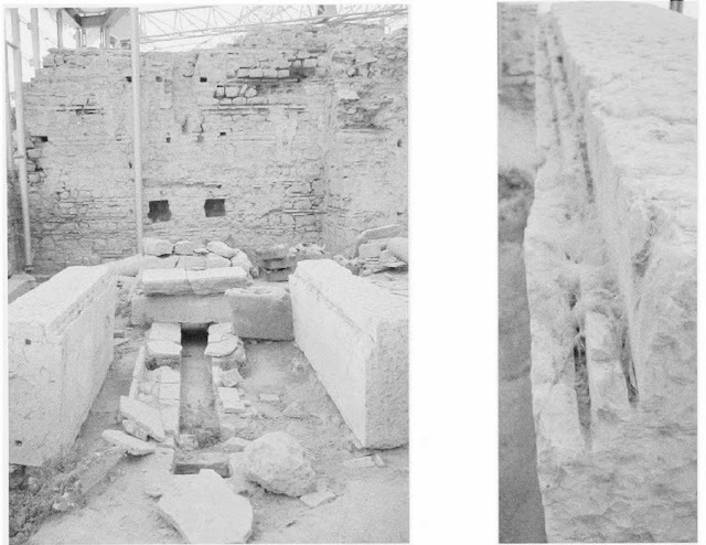 Остатки конструкции в Хангхаусе, Эфес (слева). Следы от пиления на мраморном блоке (справа).