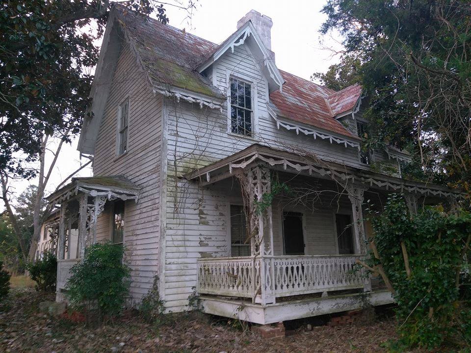 Abandoned House in Warrenton