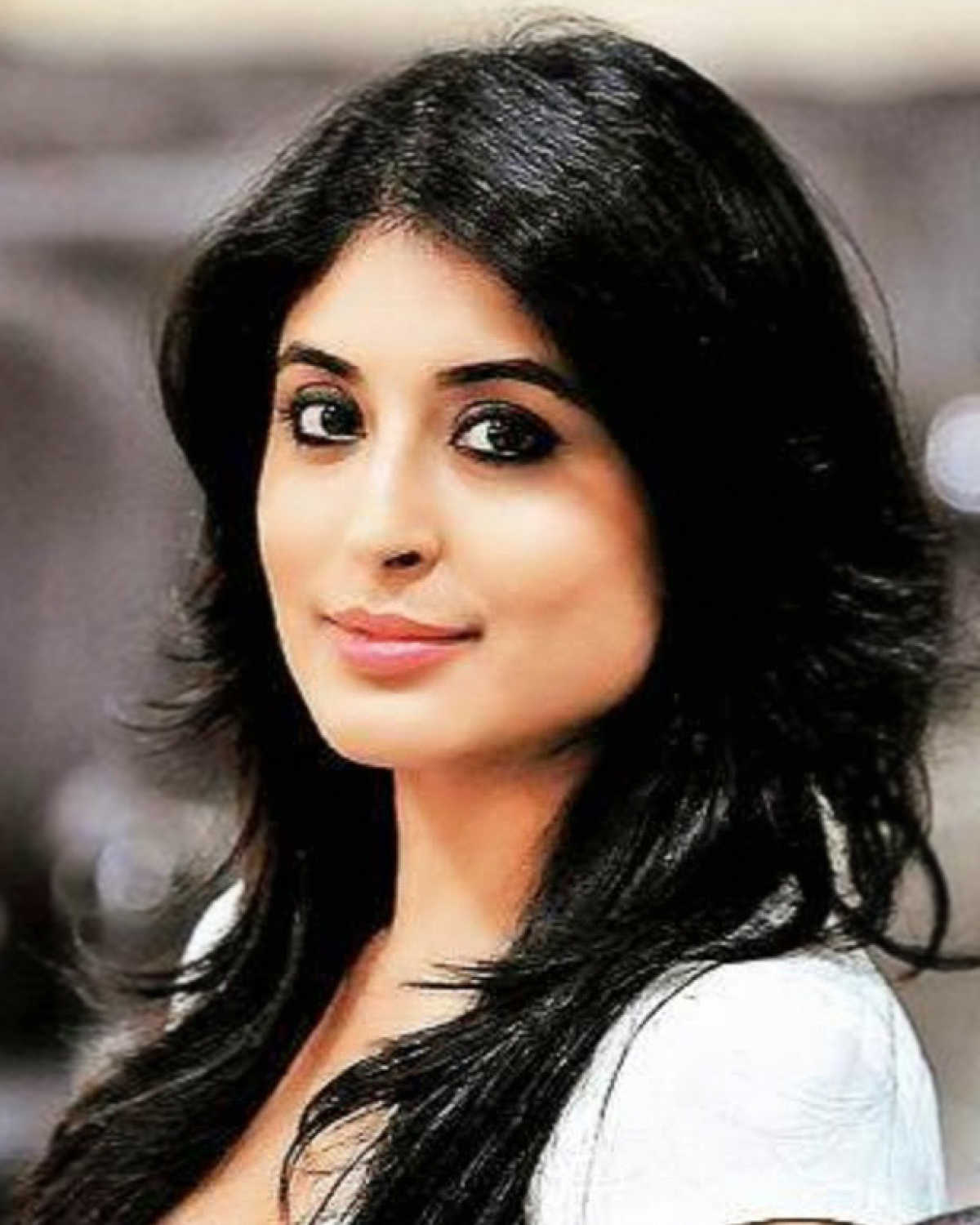 Kritika Kamra Latest Updates, Hd Images, News, Family Today Updates, NEWS