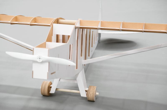 Jcwings: Pappersflyplan เครื่องบินวิทยุบังคับจากกระดาษ