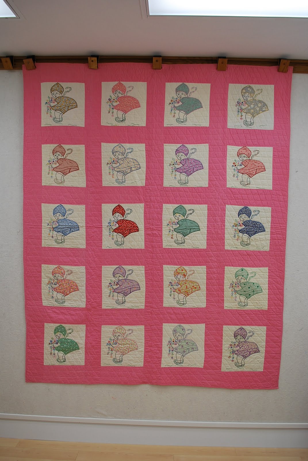 QuiltsVintage and Antique Little Dutch Girls