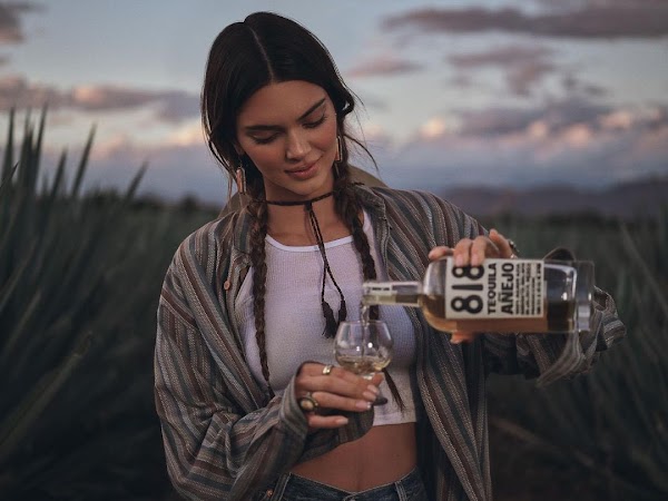 Celebra el día Internacional del Tequila con  Kendall Jenner 
