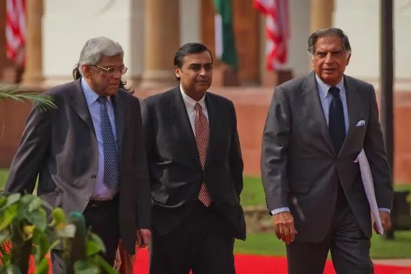 इन अभिनेत्रियों का रुतबा,टाटा और अंबानी से कम नहीं, अपने हवाई जहाज से करती हैं सफर इन अभिनेत्रियों का रुतबा,टाटा और अंबानी से कम नहीं, अपने हवाई जहाज से करती हैं सफर