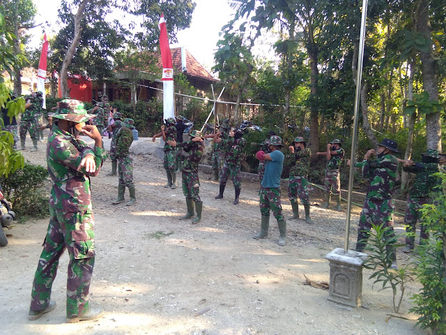 Kodim Sragen - Ternyata Begini Rahasia Keseharian Anggota Satgas TMMD Kodim 0725/Sragen Agar Badan Tetap Selalu Bugar