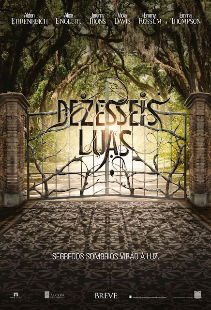 Poster do filme Dezesseis Luas lançado em 2013