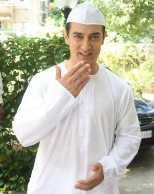 aamir Khan celebrating ganesh chaturthi