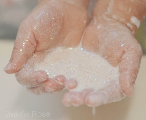 Make your own MELTING SNOW. Kids won't believer their eyes as this stuff morphs in their hands! SO COOL!
