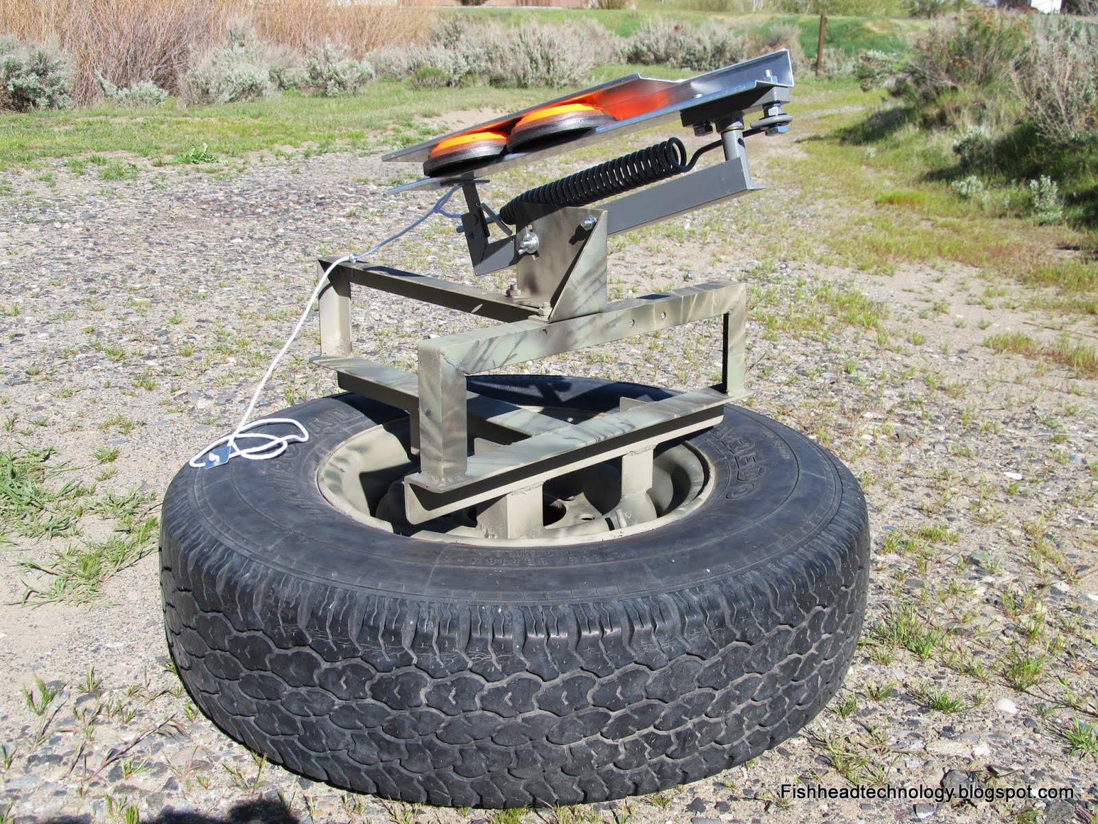 Fishhead Technology Improved Tire Mounted Clay Pigeon Thrower