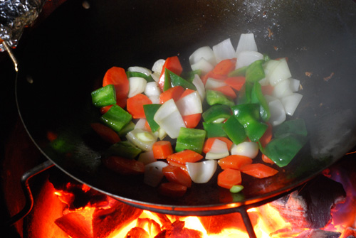 how to stir fry on big green egg, grill dome stir fry, stir fry on grill