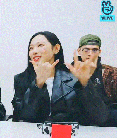 컴백때면 폭주하는 스포러버 kard | 인스티즈