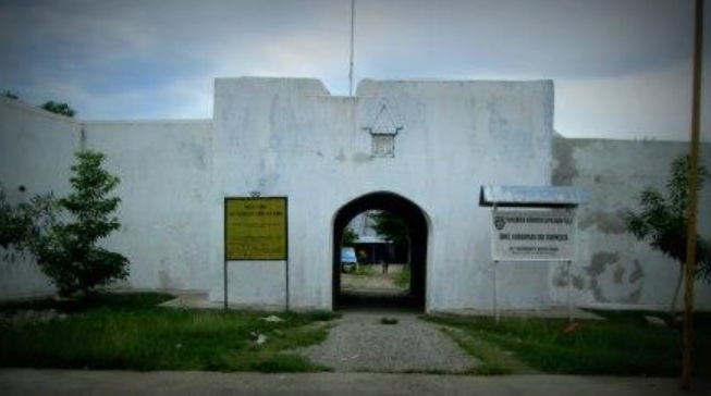 Bangunan Peninggalan Bersejarah Di Provinsi Maluku Utara - Tentang Provinsi