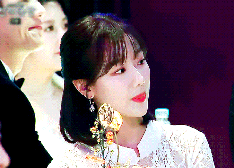 공주 재질이였던 어제자 이나은(여주다) | 인스티즈