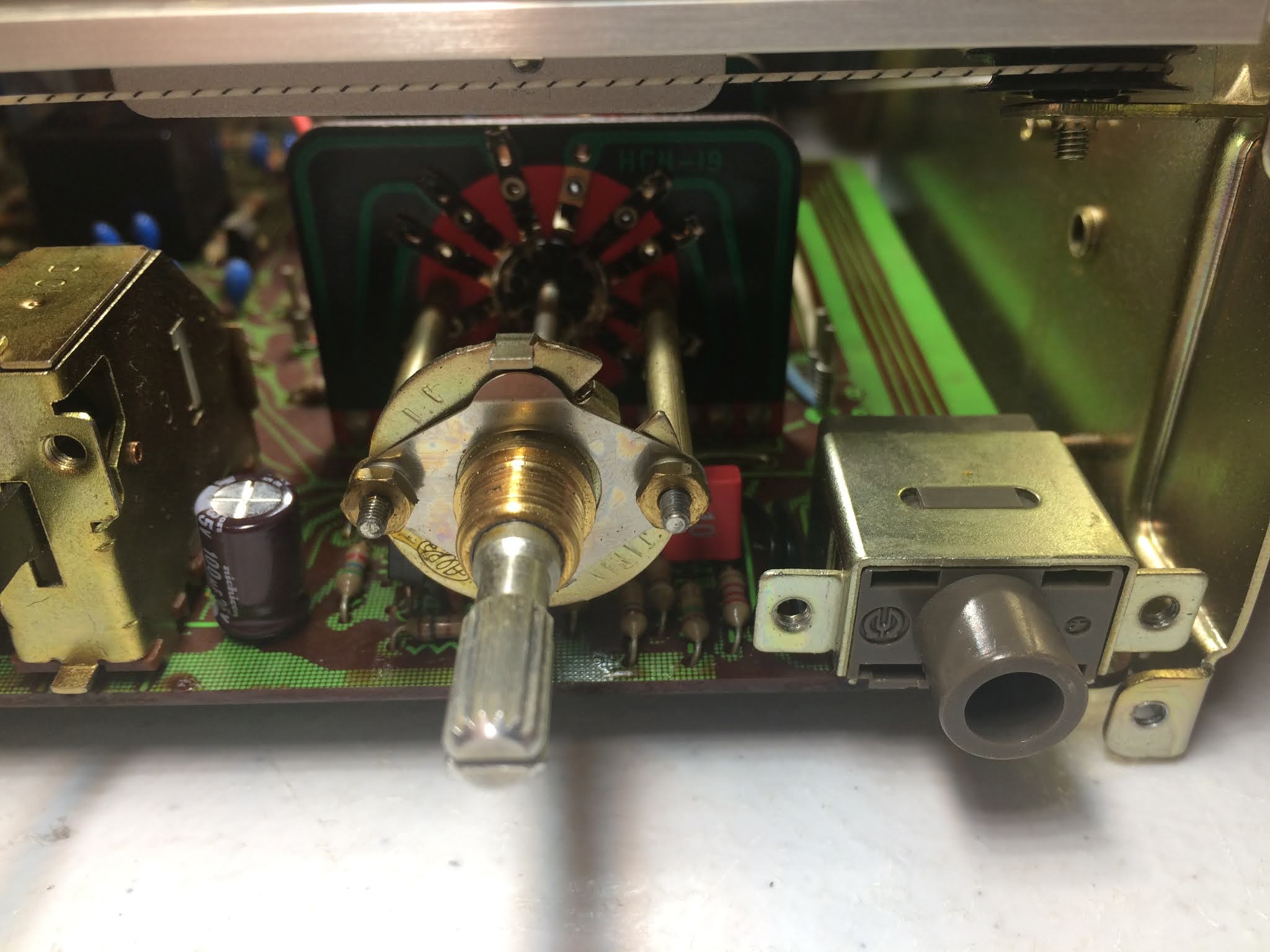 Oleg's Vintage Audio Pioneer SX650 Receiver Restoration