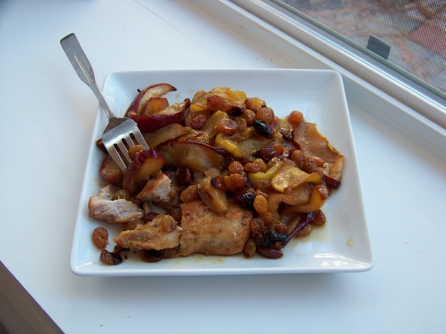 Baked Pork Chops with Apples and Raisins, danish style