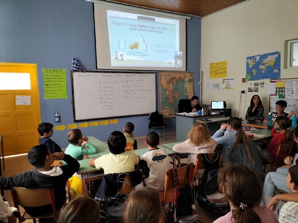 Μεγαλώνω σωστά,  τρώγοντας υγιεινά και παίζοντας αρκετά-Δ΄ Τάξη