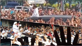 Menurut Ferdinand, Kerumunan Jokowi di NTT Sama dengan Massa Habib Rizieq di Bandara