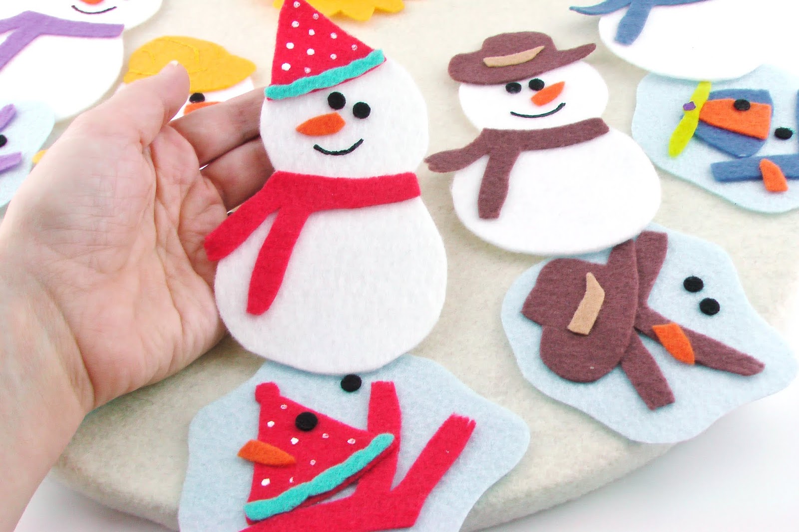 Flannel Board Fun Flannel Friday Snowmen!