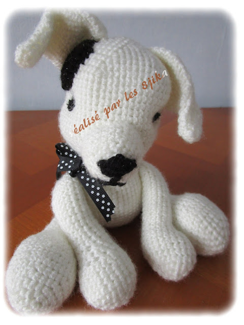 chien au crochet