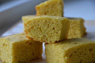 Playing with Flour: Simple cornbread