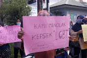 Orang Tua Murid di Medan Demo Diduga Karena Kepala Sekolah Gay