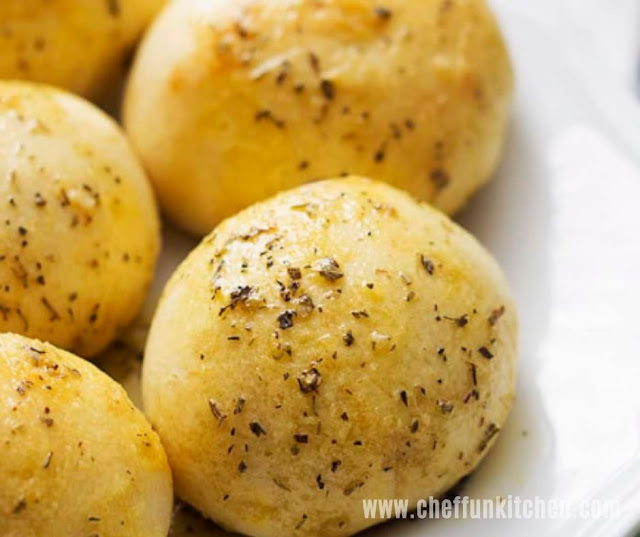 Garlic Parmesan Cheese Bombs