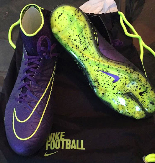 The Two Entirely Different Designs of The Purple Nike Hypervenom Phantom Boots | Which Is The Correct Footy Headlines
