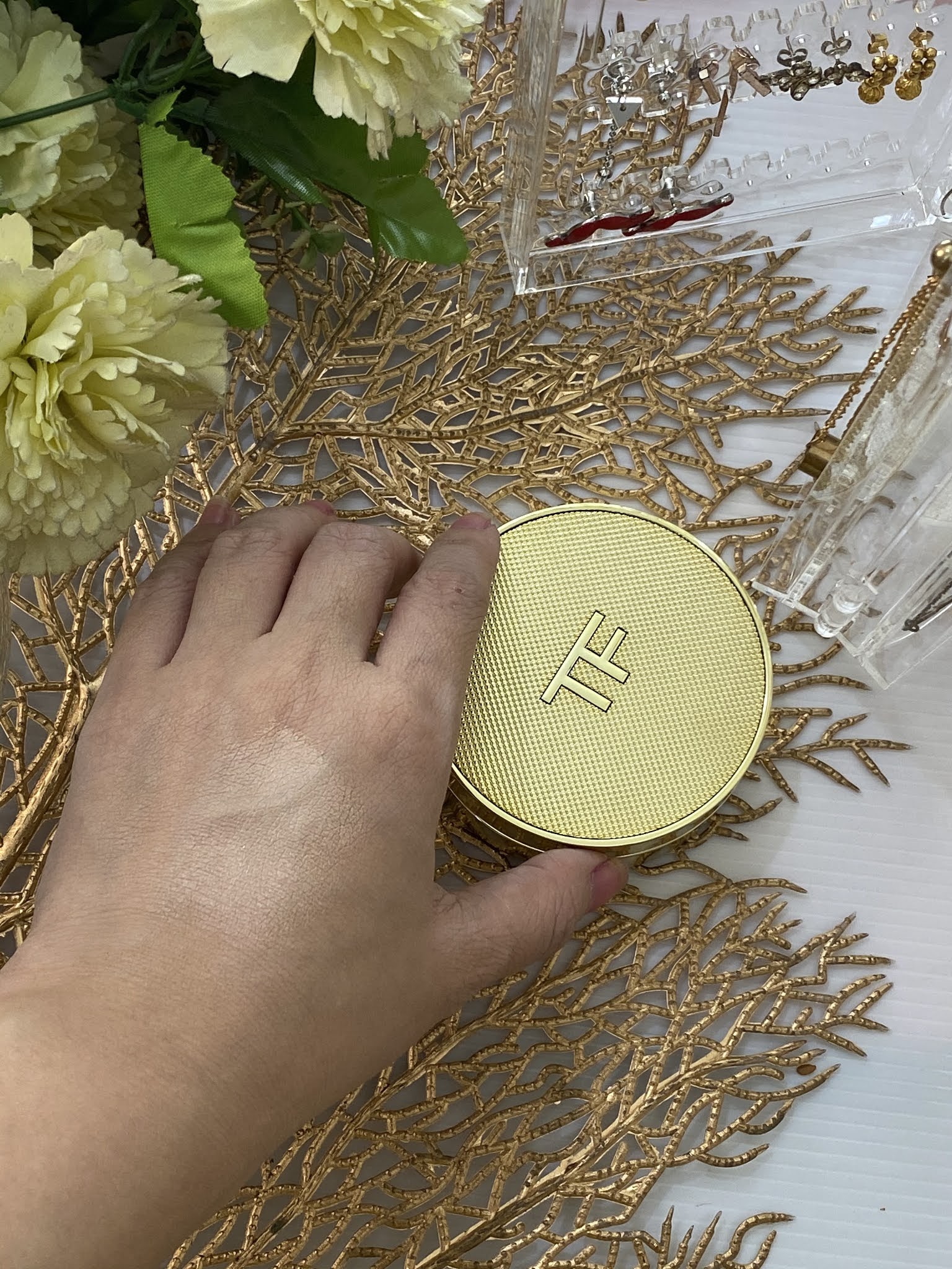 tom ford shade and illuminate cushion swatches tom ford shade and illuminate cushion swatches