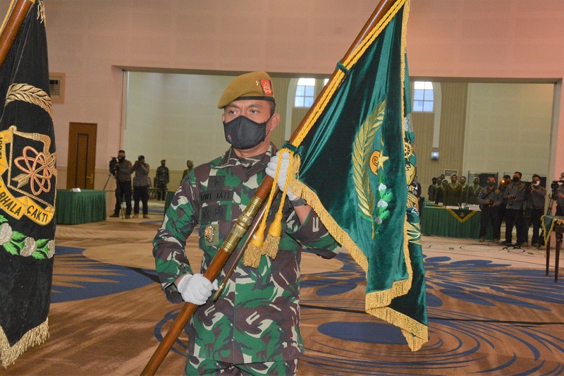 Brigjen TNI Dwi Jati Utomo Dilantik  Menjabat Sebagai Danpussenarmed
