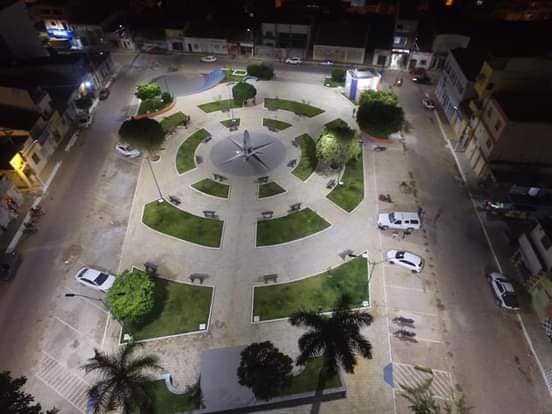 Prefeitura de Seabra entrega praça Ubirajara II  totalmente revitalizada e garante mais lazer para população