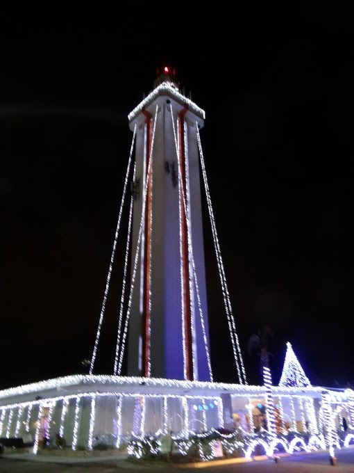 Walkabout With Wheels Blog The Holiday Light Show at the Citrus Tower