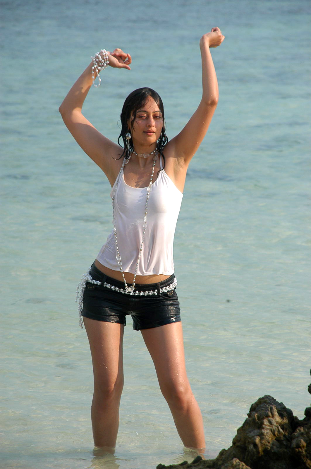Kaveri Jha Movie Item Song In The Beach