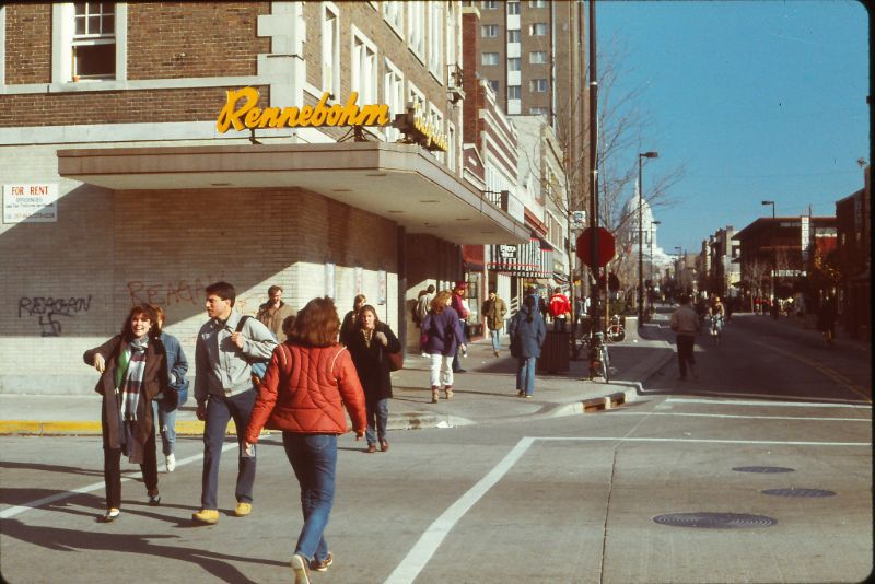 30 Photos Capture Street Scenes of Madison in the 1980s Vintage Everyday