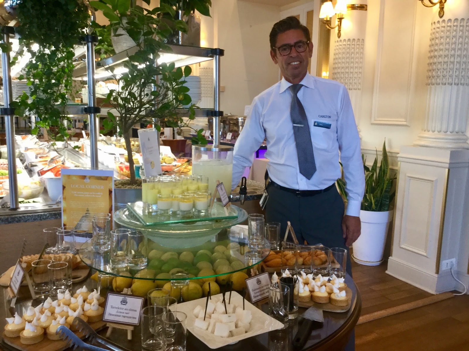 paris breakfasts Champagne for breakfast / Hotel Carlton Cannes